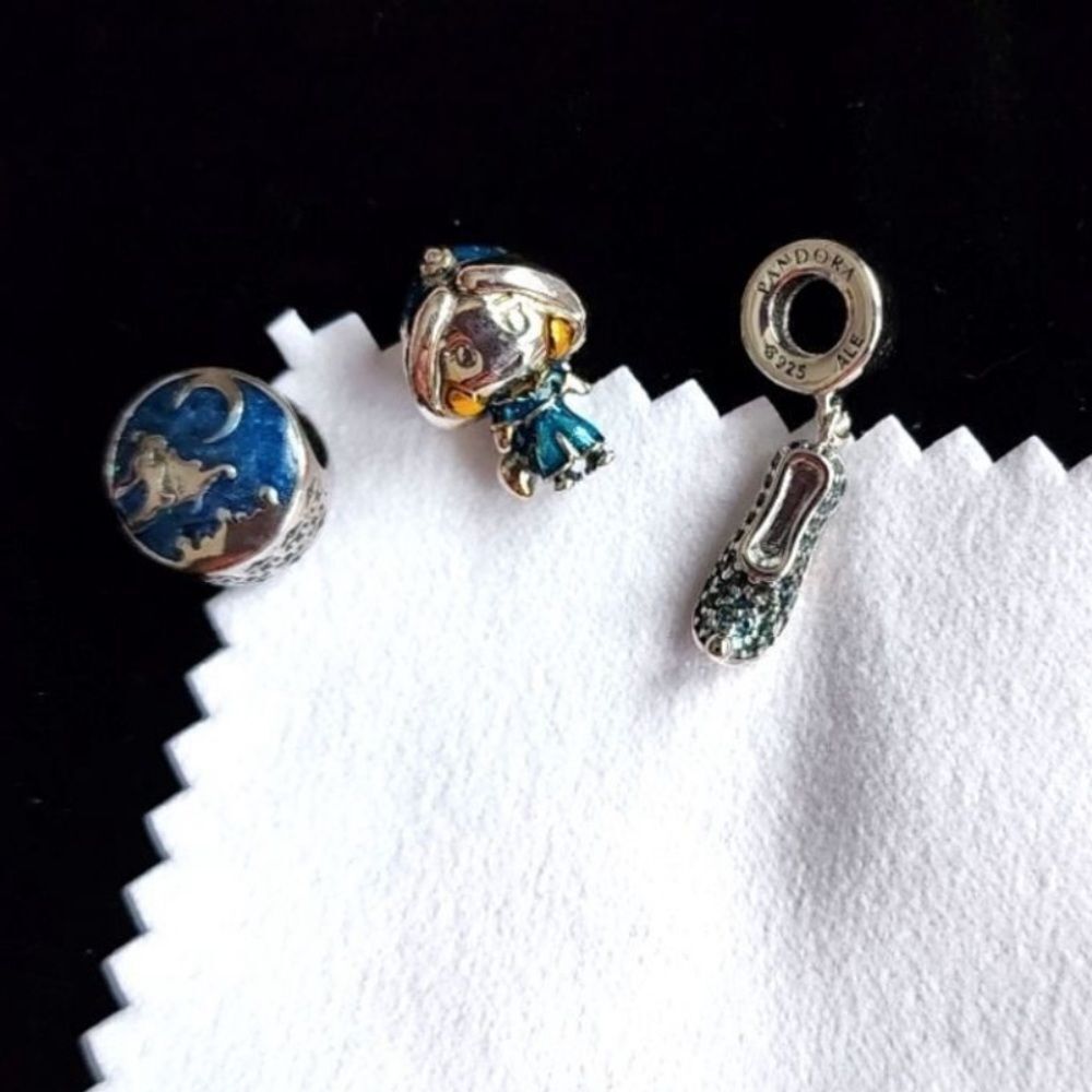 PANDORA x Disney Jasmine Aladdin Genie & Lamp Charm - Picture 12 of 13